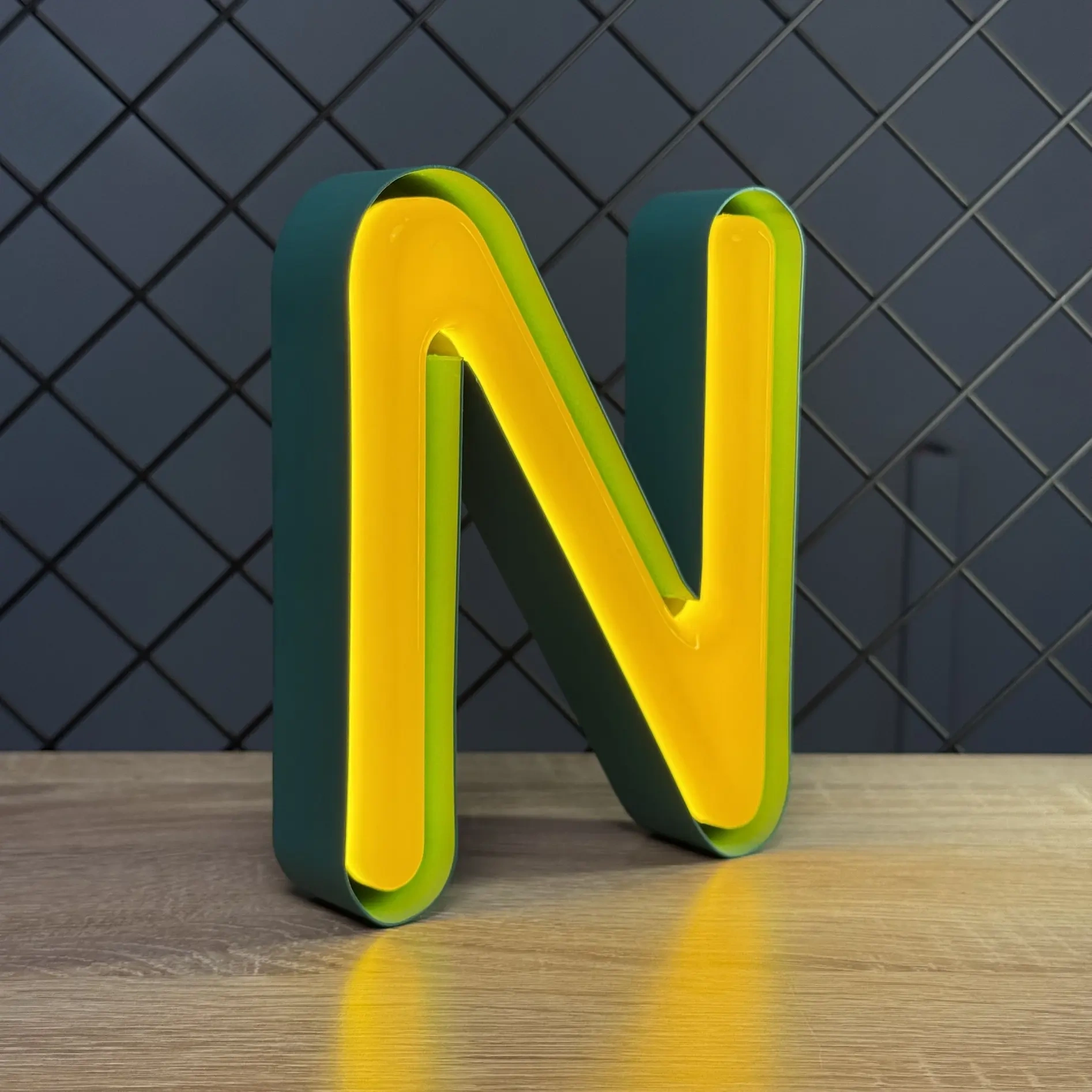 RETRO AMERICAN NEON LIGHT & SIGNS